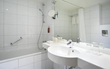 Фото номера Номер «Премиум» Отель Radisson Blu Latvija Conference &amp; Spa Hotel, Riga г. Рига 11