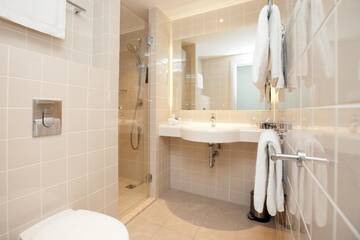 Фото номера Стандартный номер Отель Radisson Blu Latvija Conference &amp; Spa Hotel, Riga г. Рига 6