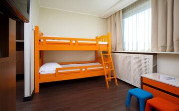 Фото номера Семейный номер Отель Radisson Blu Latvija Conference &amp; Spa Hotel, Riga г. Рига 3