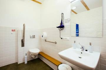 Фото номера Односпальная кровать в общем номере для женщин Хостелы Amalienhof Hostel Riga г. Рига 9