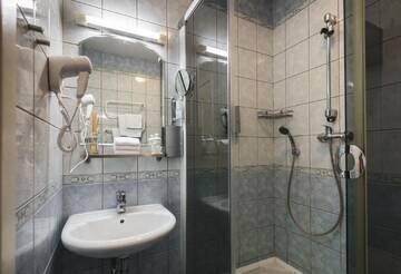 Фото номера Улучшенные апартаменты с 1 спальней Апарт-отели Bearsleys Downtown Apartments г. Рига 27