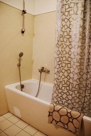 Фото номера Улучшенные апартаменты Апартаменты Apartment in medieval part of Old Riga г. Рига 6