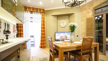 Фото Апартаменты OldRigaLuxApart free parking г. Рига 3