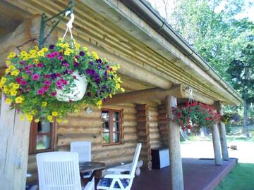 Фото номера Дом с 2 спальнями Дома для отпуска Forest Edge Lodge and House г. Рига 57
