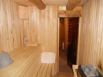 Фото номера Дом с 2 спальнями Дома для отпуска Forest Edge Lodge and House г. Рига 30