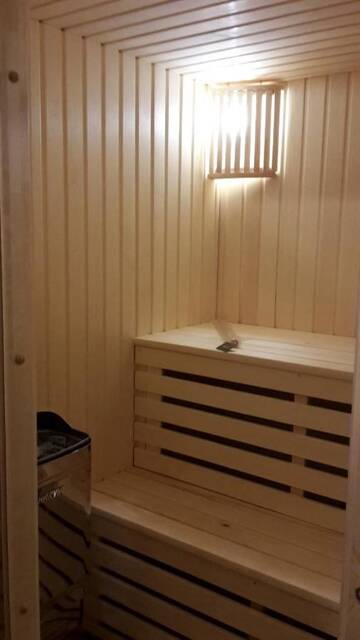 Фото номера Дом с 3 спальнями Дома для отпуска Forest Edge Lodge and House г. Рига 22
