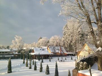 Фото номера Дом с 2 спальнями Дома для отпуска Forest Edge Lodge and House г. Рига 64