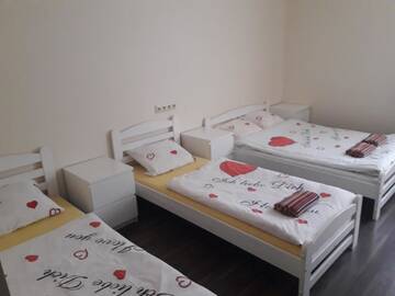 Фото номера Семейный номер с душем Отель Happy Hotel г. Рига 2