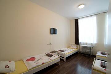 Фото номера Четырехместный номер с душем Отель Happy Hotel г. Рига 5
