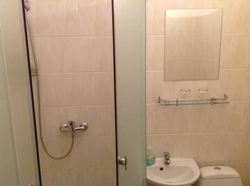 Фото номера Двухместный номер с 2 отдельными кроватями Гостевой дом Ļeņina apartamenti г. Рига 4