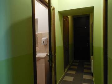 Фото номера Двухместный номер с 2 отдельными кроватями и общей ванной комнатой Хостелы Gogol Park Hostel г. Рига 22