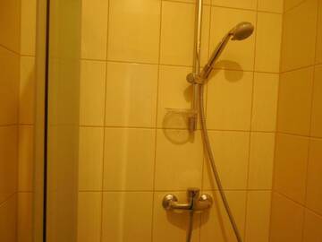 Фото номера Двухместный номер с 2 отдельными кроватями и общей ванной комнатой Хостелы Gogol Park Hostel г. Рига 28