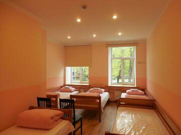 Фото номера Семейный номер с общей ванной комнатой Хостелы Gogol Park Hostel г. Рига 15