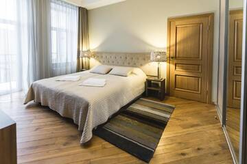 Фото номера Просторные апартаменты с 1 спальней и балконом. Апартаменты Riga Lux Apartments - Ernesta, Free parking г. Рига 6