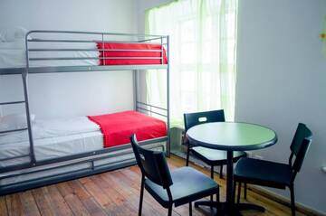 Фото номера 6-местный общий номер Хостелы Red Nose Hostel г. Рига 2