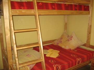 Фото номера Трехместный номер с общей ванной комнатой Хостелы Central Park Hostel г. Рига 26