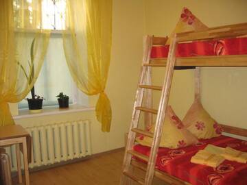 Фото номера Трехместный номер с общей ванной комнатой Хостелы Central Park Hostel г. Рига 28