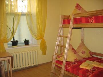 Фото номера Трехместный номер с общей ванной комнатой Хостелы Central Park Hostel г. Рига 13