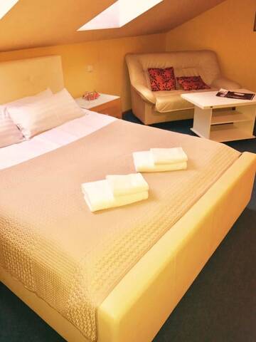 Фото номера Полулюкс с доступом в боулинг Отель Spare Hotel and Bowling г. Рига 6
