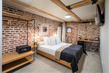 Фото номера Двухместный дизайнерский номер с 1 кроватью Отель Rixwell Old Riga Palace Hotel г. Рига 3