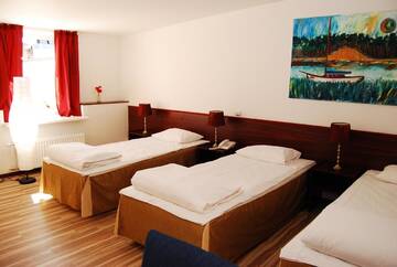 Фото номера Трехместный номер Отель A1 Hotel Riga City Center г. Рига 7
