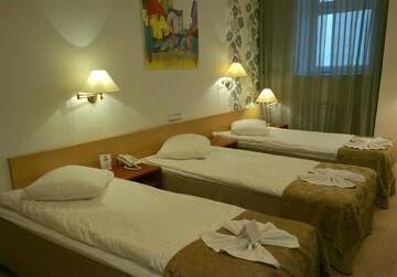 Фото номера Трехместный номер Отель A1 Hotel Riga City Center г. Рига 8