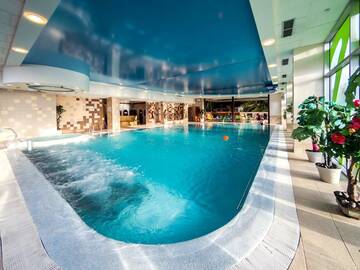 Фото номера Полулюкс с балконом, доступ в спа-салон Отель Unimars Hotel Riga г. Рига 10