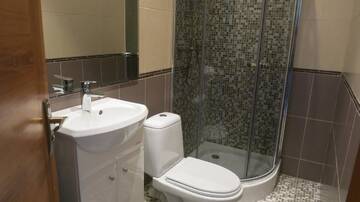 Фото номера Улучшенные апартаменты Апартаменты Cat Garden Premium Apartments Riga г. Рига 3