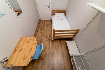Фото номера Одноместный номер с общей ванной комнатой Хостелы Green Cat Rooms г. Рига 4